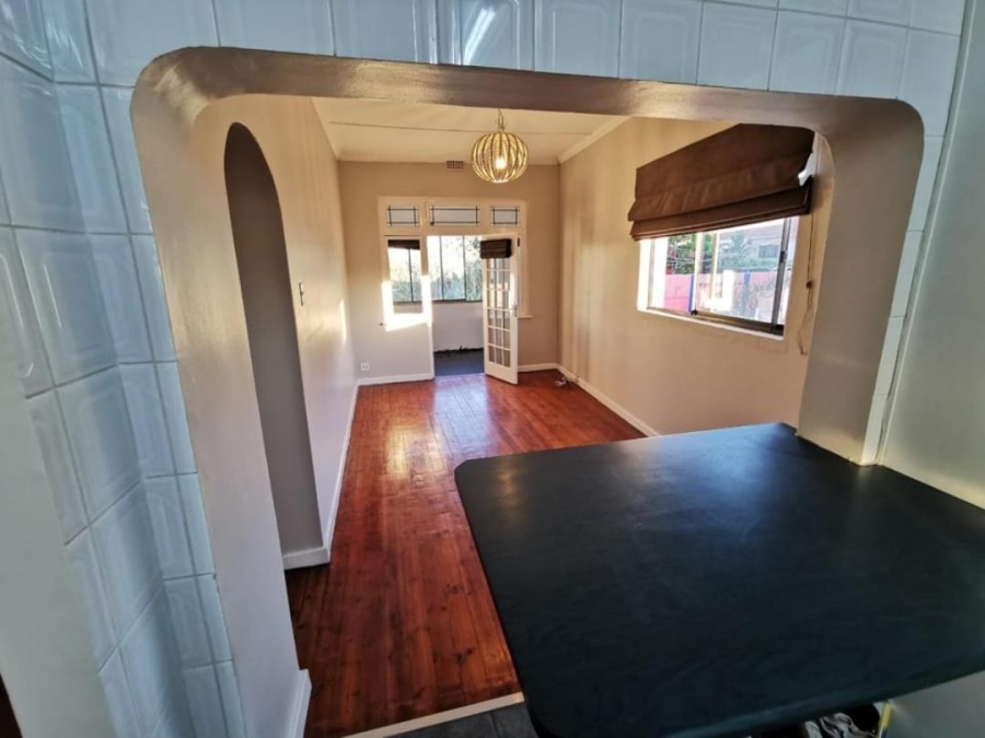 To Let 2 Bedroom Property for Rent in Woodstock Western Cape